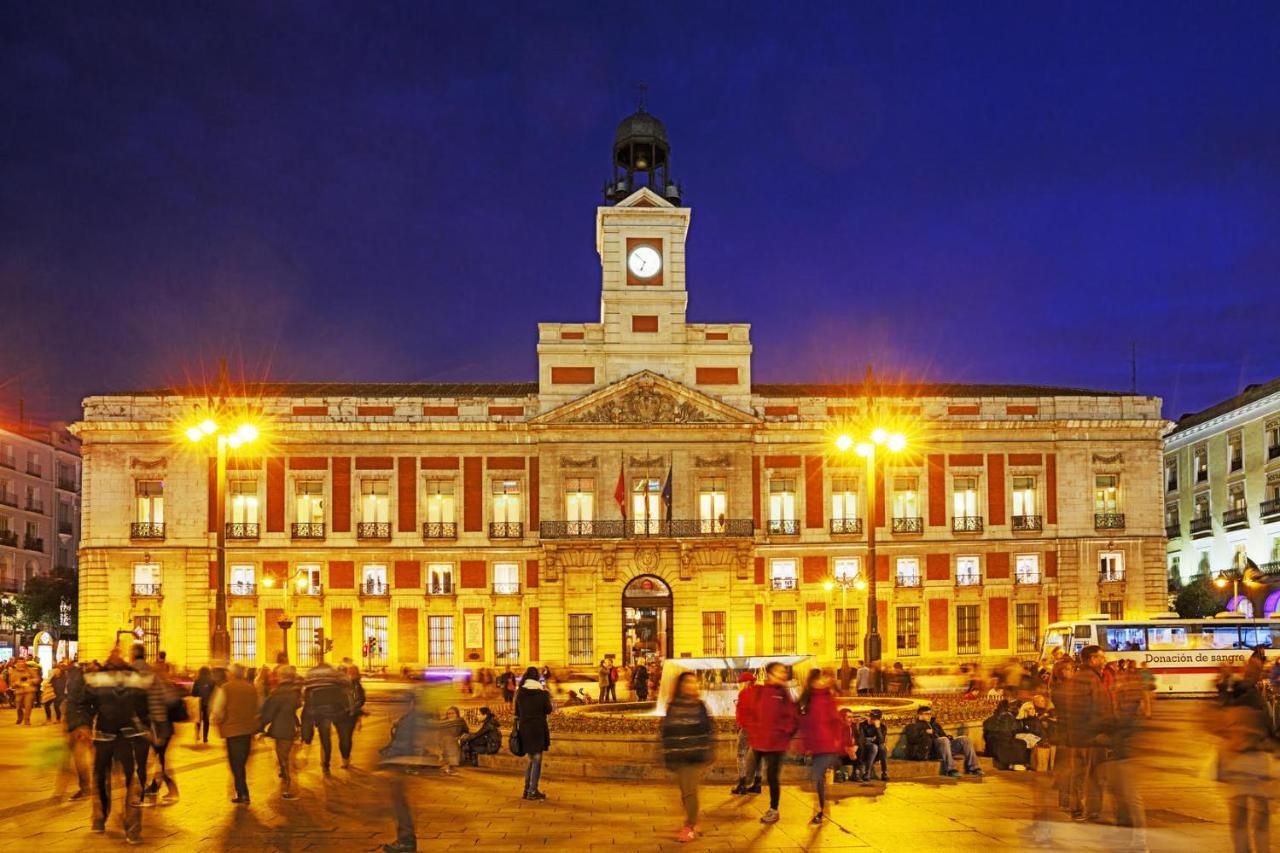 Apartamentos Felipe IV Plaza Mayor Madrid Dış mekan fotoğraf